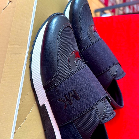 Never been worn outside , excellent condition. - Picture 1 of 1